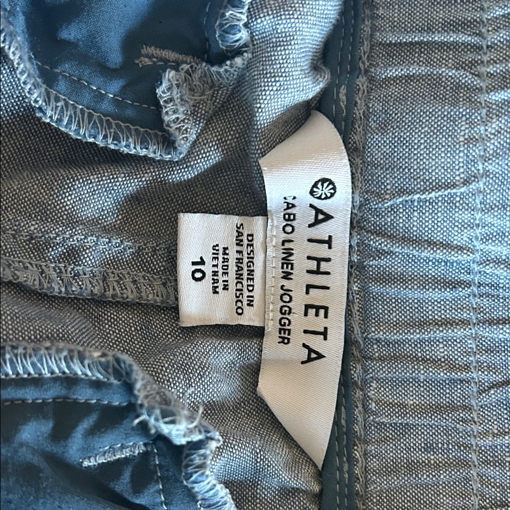 Athleta Women's Blue Denim Jogger Jeans size 10